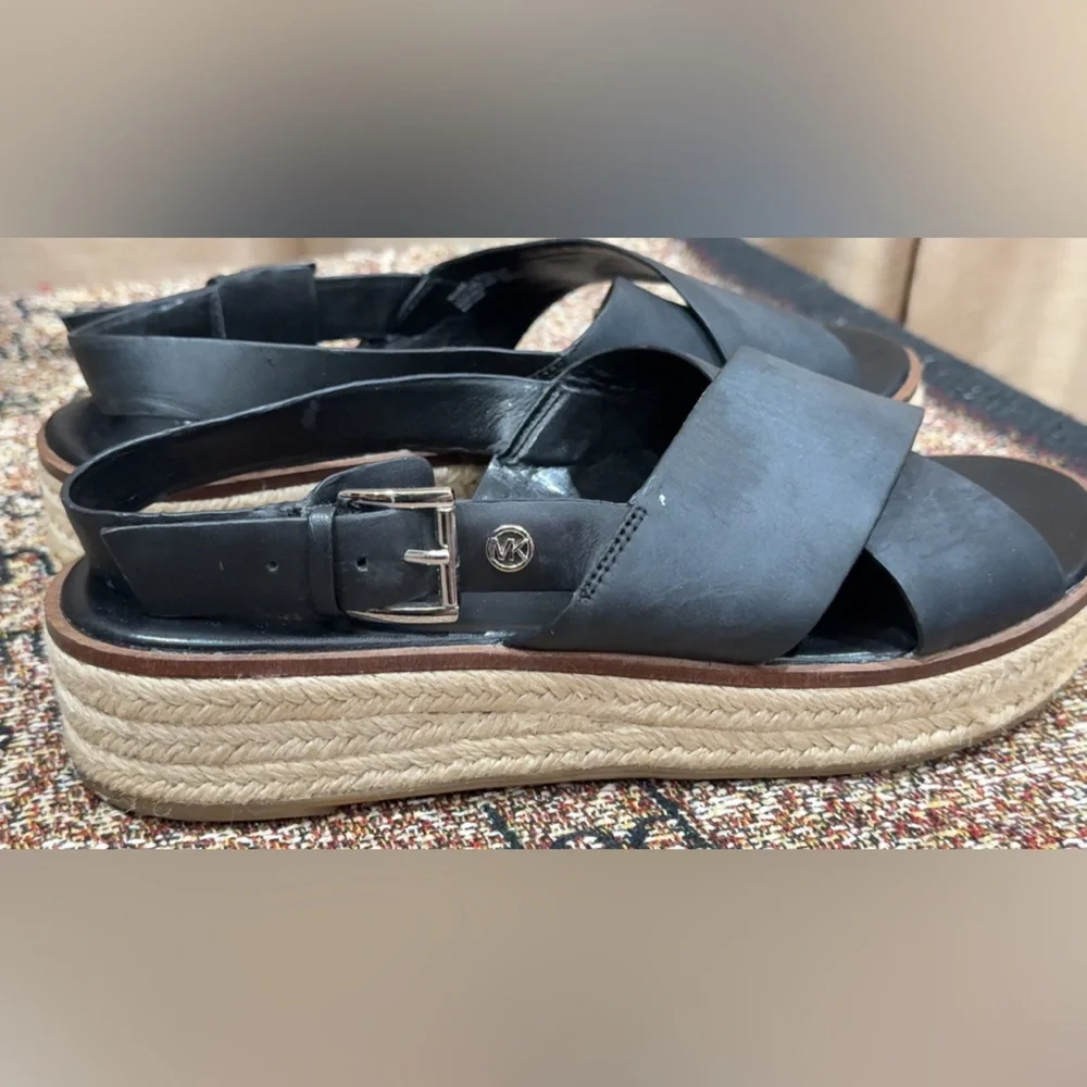 MICHAEL KORS WOMEN’S SIZE 8 BLACK WEDGE SANDAL SHOE LEATHER/ADJUSTABLE